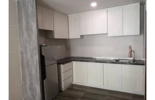 Tabuan Jaya Apartment | Jeff and Ricky Homestay 17 @ Vivacity Megamall