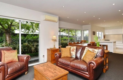 Christchurch House | Jeffreys Road-2-Storey holiday home in Fendalton