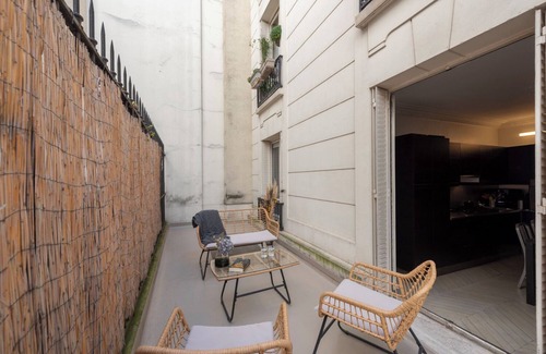 Saint-Merri Apartment | Jehan, 2BR/1BA, 4 people