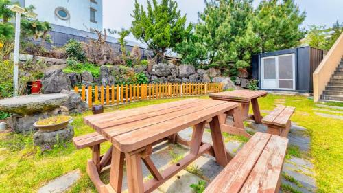 Downtown House | Jeju Badagreen Pension