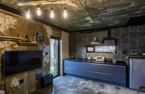 Jocheon House | Jeju Bunker Pension