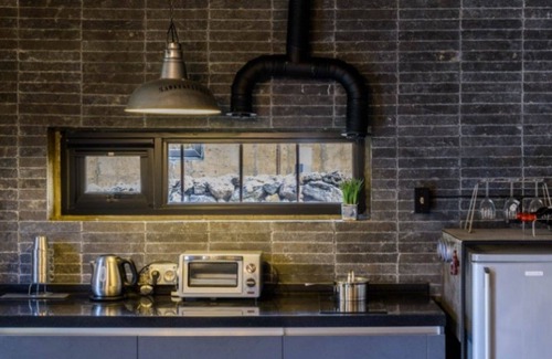 Jocheon House | Jeju Bunker Pension