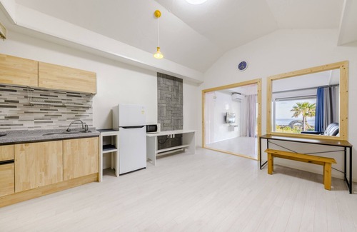 Seongsan House | Jeju Turning Point