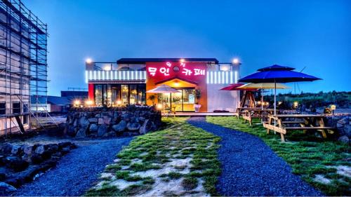 Gujwa House | Jeju Woljeongri Pungcha Pension