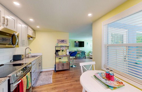 Nokomis House | "Jellyfish" at The Shore Beach Houses Resort