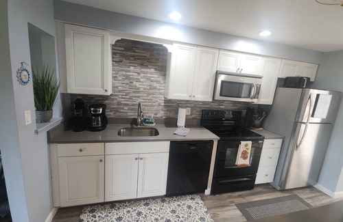 Bartlett Condo | Jem family resort condo mins to Storyland & mtn views