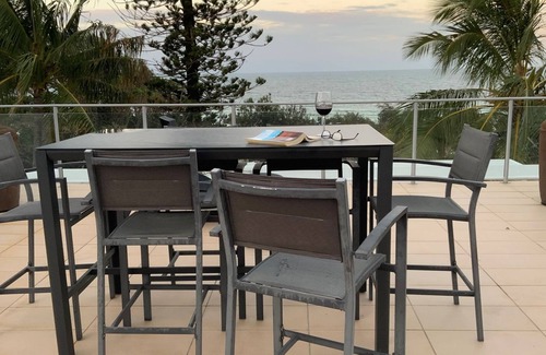 Rainbow Beach Apartment | 'Jemingar's Place' 207 - Rainbow Beach. Plantation Resort Unit - Incredible Views - Top Floor.