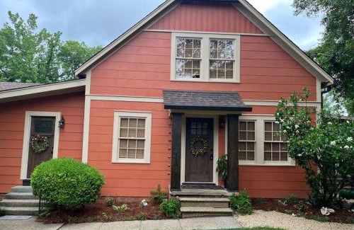 Laurel House | Jenny's Cottage WPool 3 Blocks from Downtown