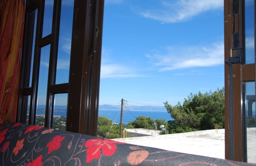 Spata-Artemida Apartment | Jenny's house!Overlooking at mountain and sea views!