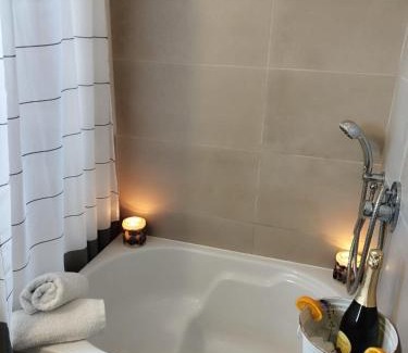 Varvara House | Jenoa, sealight house