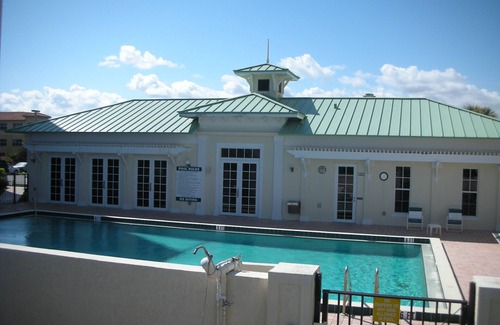 Hutchinson Island South Condo | Jensen Beach/So Hutchinson Island FL 2BR/2BA UPDATED OCEANFRONT CORNER UNIT
