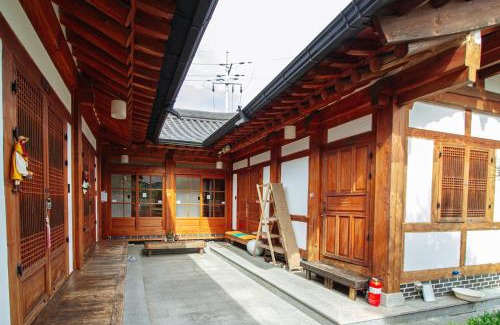 Jeonju House | Jeonju Hanok village Deoksugung