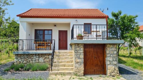 Somlovasarhely House | Jera Pince és Vendégház