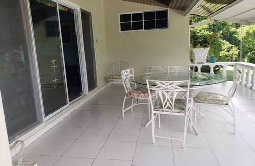 Epworth House | Jericho villa 20 min from Ocho Rio's center