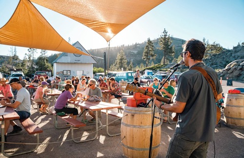 Sugar Bowl Resort Condo | Jerome Creek Lodge - Beautiful Condo nestled in the California's Sierra