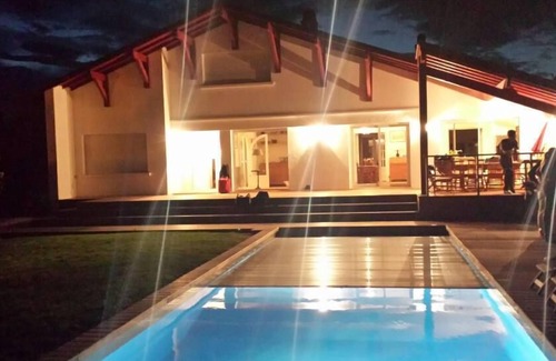 Guethary Villa | Jewel of the Basque Country: Between swimming pool and beaches, Ultra-equipped villa.