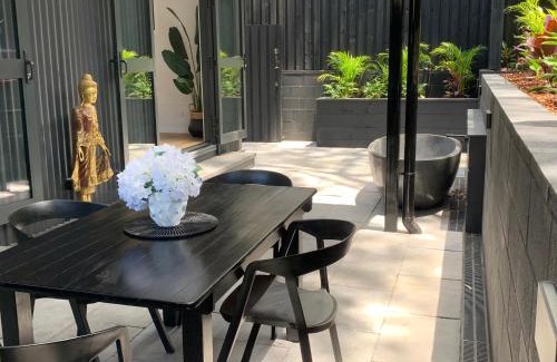 Vincentia House | Jezabel's Retreat Jervis Bay