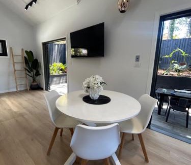 Vincentia House | Jezabel's Retreat Jervis Bay