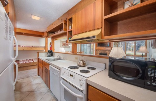 Moose Wilson Road Condo | JHRL - Buckwheat 1814 - First floor Aspens condo, walk to market and bus stop