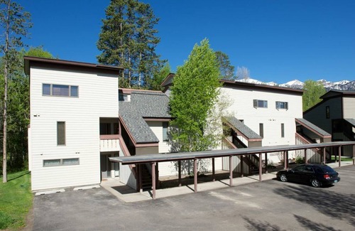 Moose Wilson Road Condo | JHRL - Buckwheat 1814 - First floor Aspens condo, walk to market and bus stop