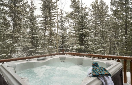 Teton Village Cabin | JHRL - Granite Ridge Cabin 7620 - Luxury Log Cabin, Mountain Views and Private Hot Tub