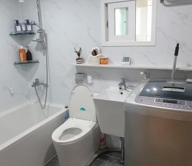 Namgajwa-dong Bed & Breakfast | JIAN Green House
