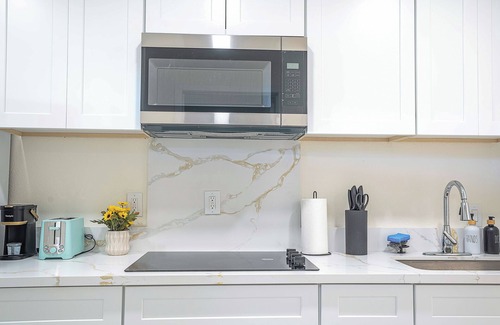 Mayflower Village House | Jie’s 1b1b Arcadia Private Cute Affordable Spot