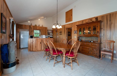 Penrose House | Jim`s Hideaway in Little River | 2 Bed, 2 Bath