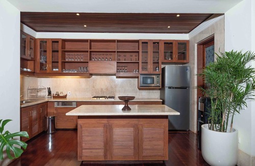 Jimbaran Bay Villa | Jimbaran four bedroom villa, 8 minutes walk to the beach