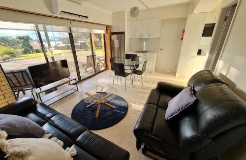 East Jindabyne Apartment | Jindabyne Peaceful Lakeside Escape