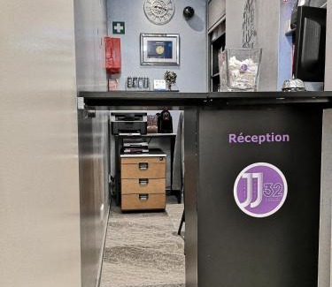Gare Hotel | JJ32