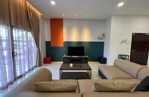 Kuching Apartment | Jk CozyHome 10Pax 100Mbps 2Carparks