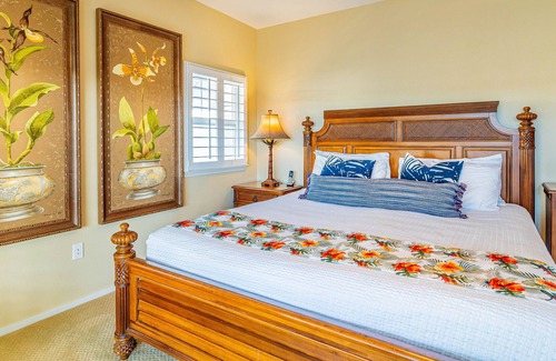 Ko Olina House | (JL) Luxurious 3 Bedroom, 3 Bath Townhome with 2 Car Garage in Ko Olina's Coconut Plantation