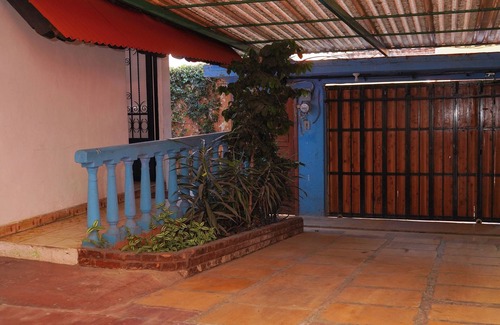 De Mexicanos House | John Cruz House