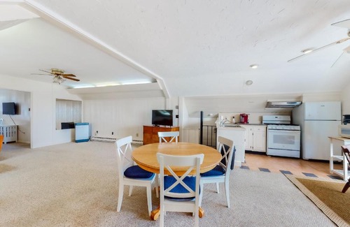 Provincetown House | John Cabot