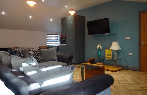 Wigton Apartment | John Collingwood is a pet friendly first floor apartment with hot tub close to the Solway Coast