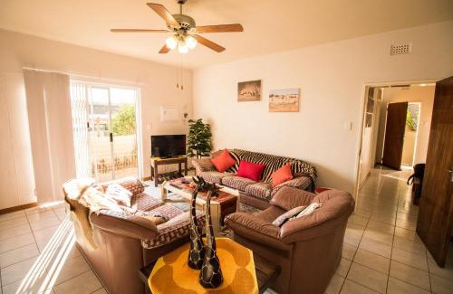 Klein Windhoek Apartment | John-Lou's One-bedroom Apartment