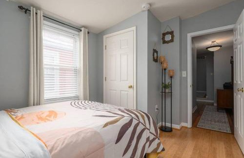 Upper Fells Point House | Johns Hopkins Historic Renovated home - Fells Point!