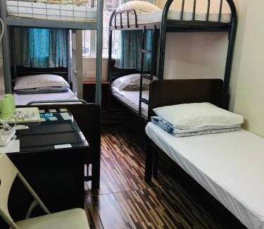 Mong Kok House | Johnson Hostel