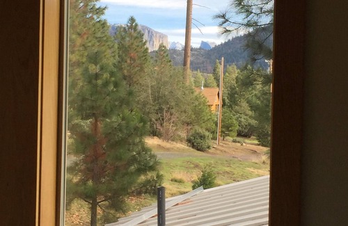 Foresta House | Johnson Family Yosemite Cabin - Centrally Located Inside The National Park