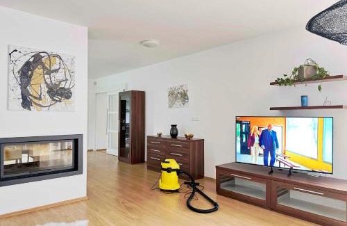 Zlin Villa | Johnyho Bydlení Velikovská 10, Zlín-Štípa