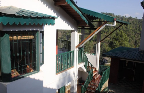 Mukteshwar Cottage | Joie de Vivre- Charming cottage with 6 bedrooms in Mukteshwar