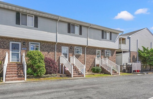 Deep Hole House | Joint Venture - Pet friendly; Water views!