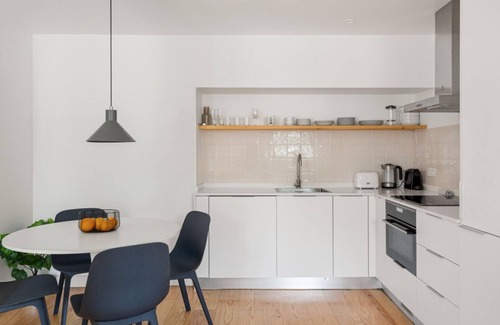 Belem Apartment | JOIVY Cosy apt near Tagus River