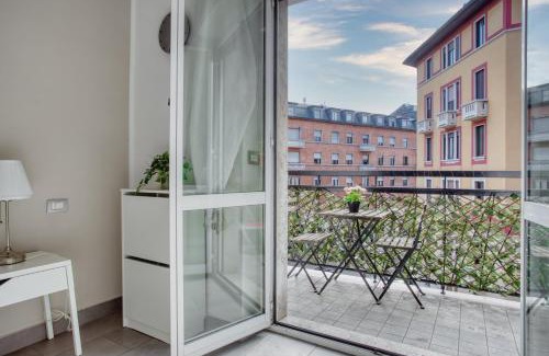 Zona Zara Apartment | JOIVY Cosy Flat near Villa Mirabello