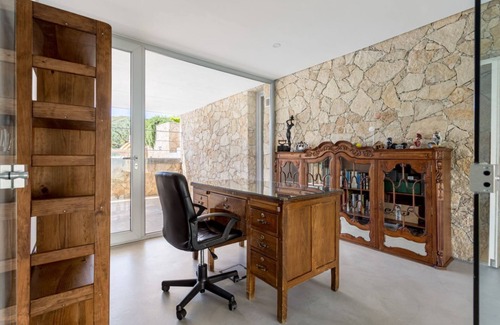 Alenquer Villa | JOIVY Exquisite villa w/Pool & Parking