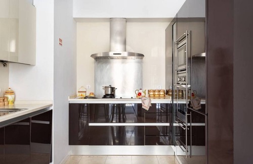 Martires Apartment | JOIVY Sleek flat near Pink Street