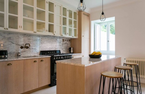 Santo Antonio House | JOIVY Stunning 2BR Apt w/garden, by the Avenida subway & Botanical Garden