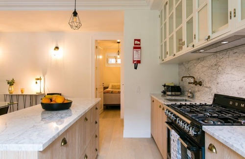 Santo Antonio House | JOIVY Stunning 2BR Apt w/garden, by the Avenida subway & Botanical Garden