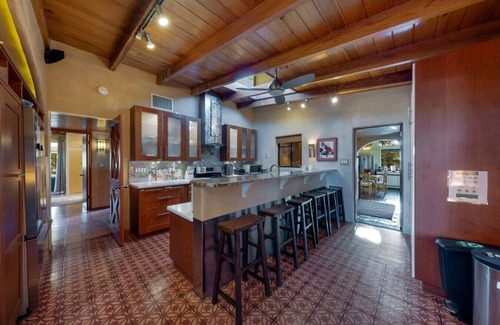 Tucson House | Jojoba Compound (Ari)